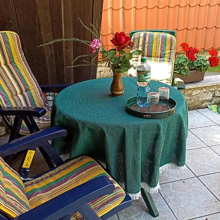 2 Bedroom Lovely In Nyaraló *