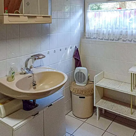 2 Bedroom Lovely In Сasa de vacaciones *